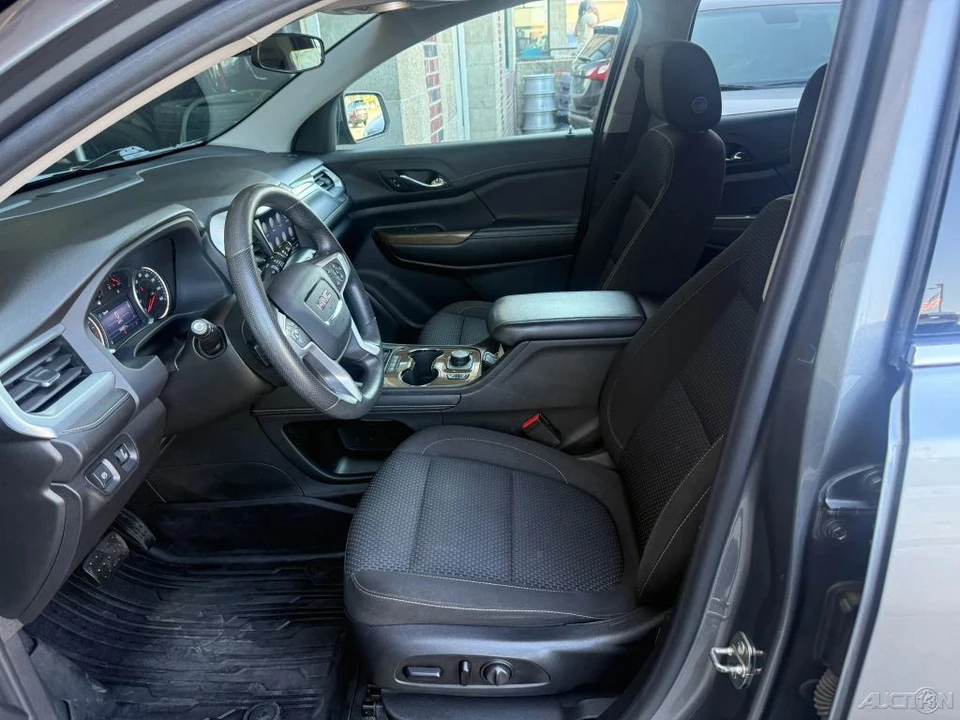 2021 GMC Acadia - Image 15 of 21