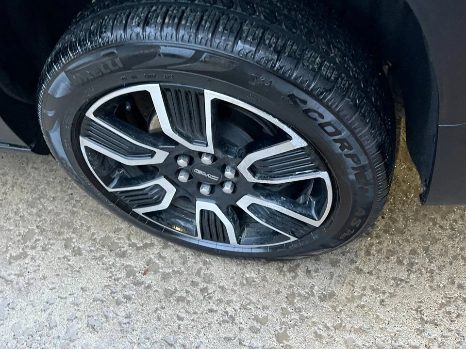 2021 GMC Acadia - Image 12 of 21