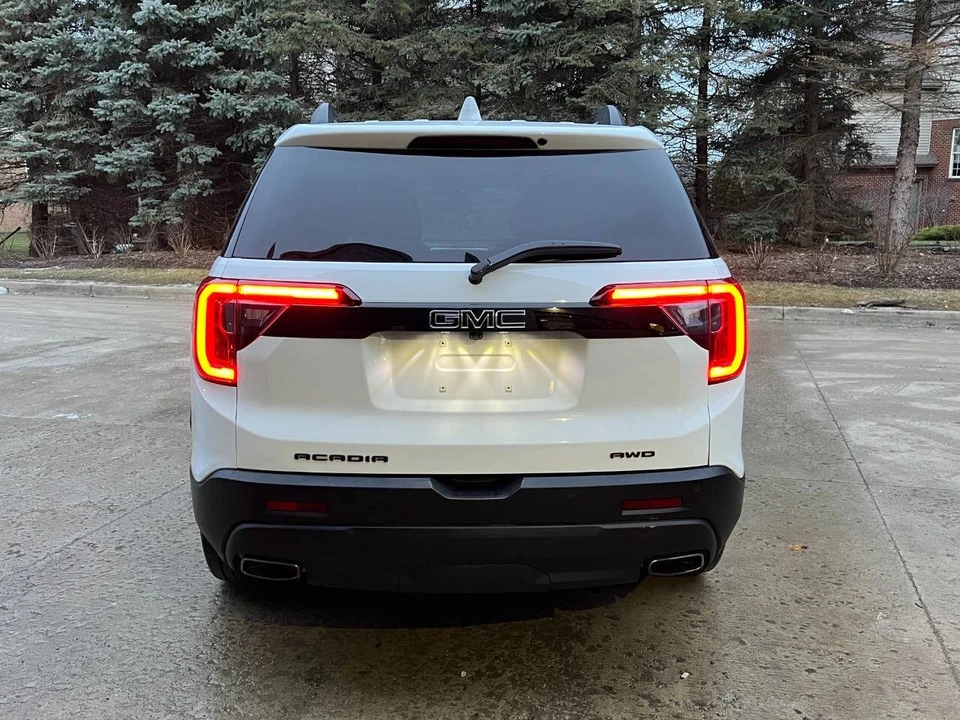2021 GMC Acadia - Image 8 of 21