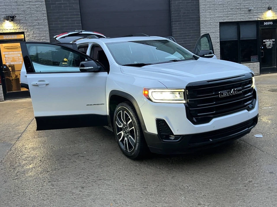 2021 GMC Acadia - Image 15 of 21