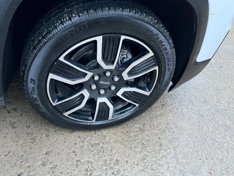 2021 GMC Acadia - Image 10 of 21