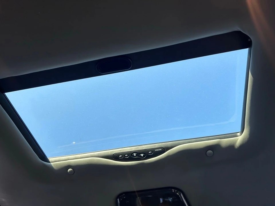 2021 GMC Savana - Image 2 of 21