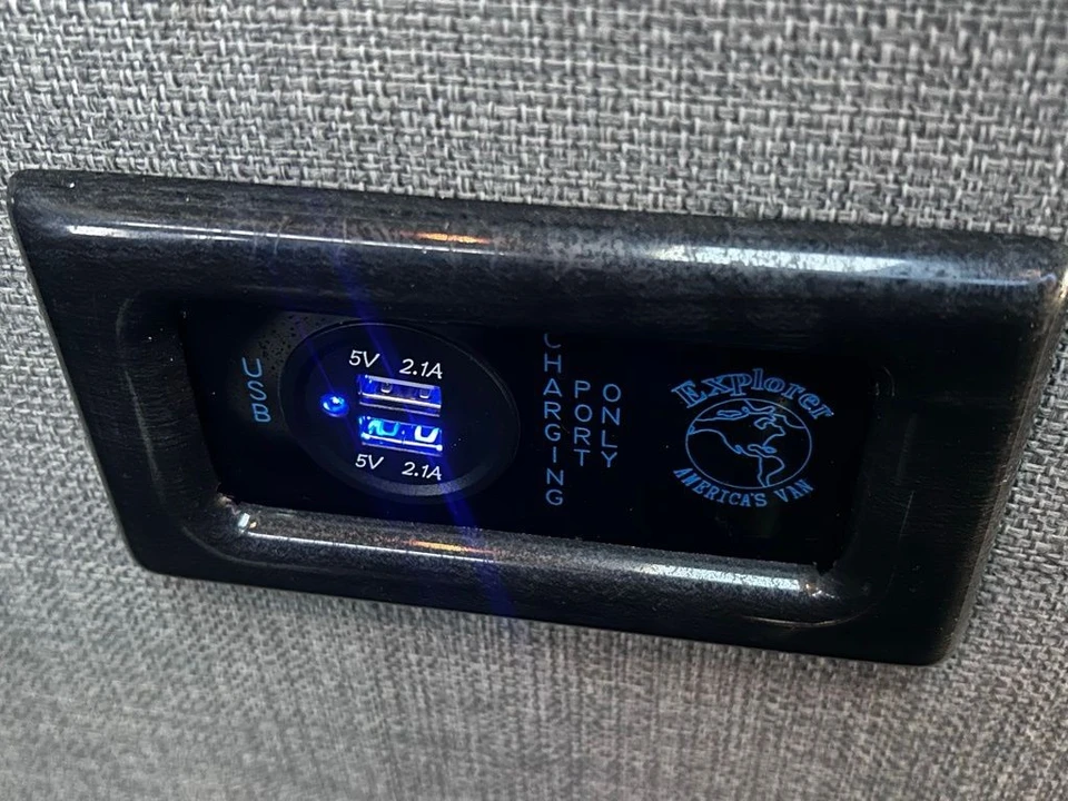 2021 GMC Savana - Image 3 of 21