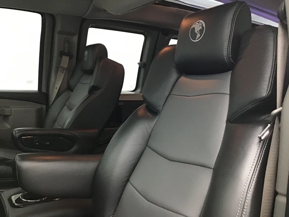2021 GMC Savana - Image 20 of 21