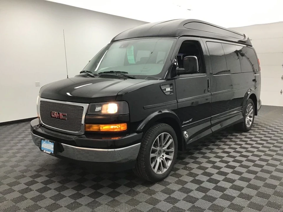 2021 GMC Savana - Image 13 of 21