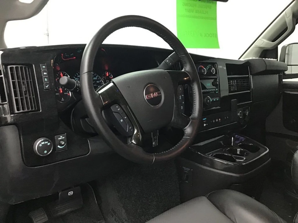 2021 GMC Savana - Image 21 of 21