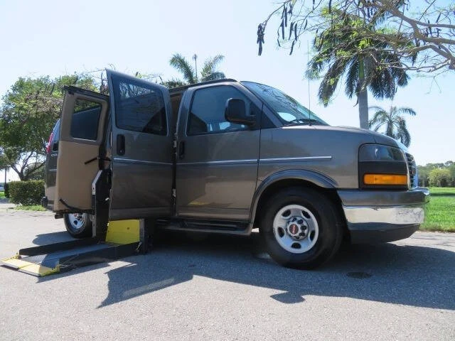 2021 GMC Savana - Image 3 of 12