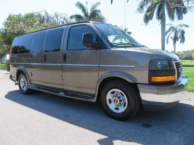 2021 GMC Savana - Image 11 of 12
