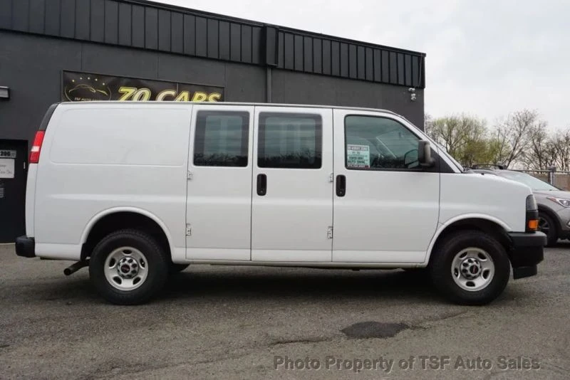 2021 GMC Savana - Image 8 of 12