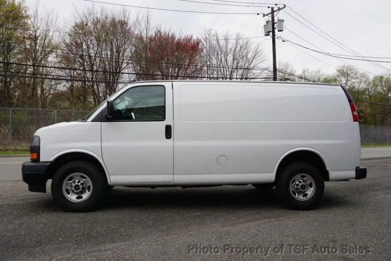 2021 GMC Savana - Image 4 of 12