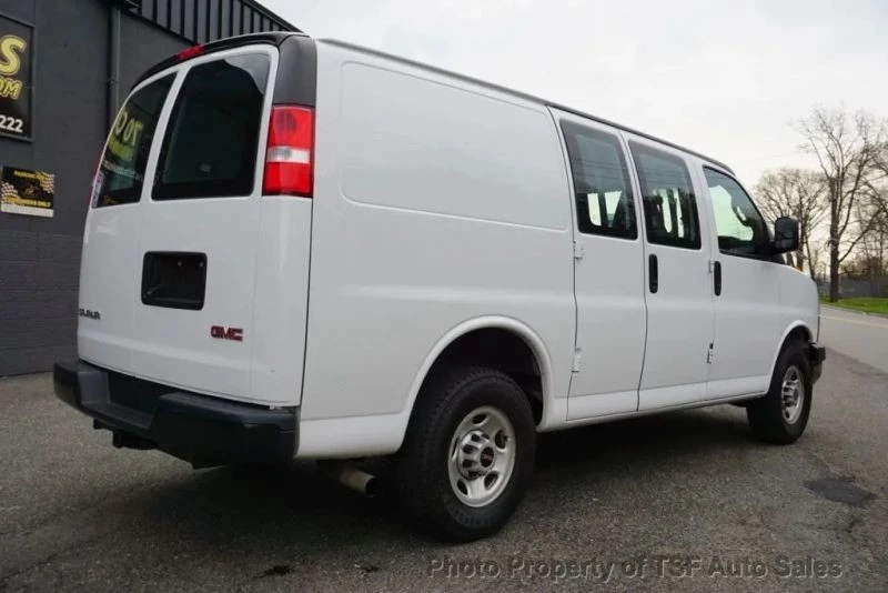 2021 GMC Savana - Image 7 of 12