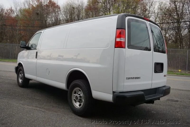 2021 GMC Savana - Image 5 of 12