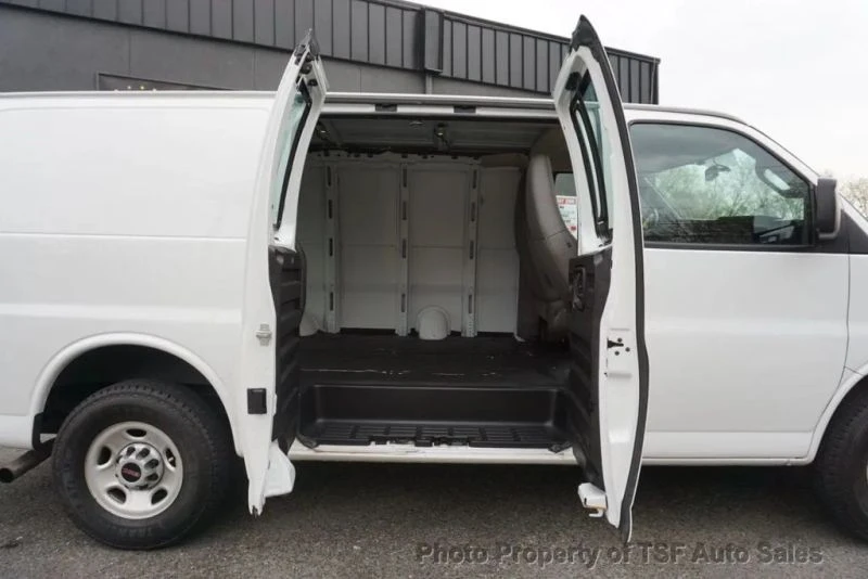 2021 GMC Savana - Image 12 of 12