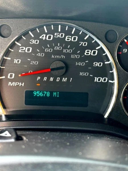 2021 GMC Savana - Image 7 of 7