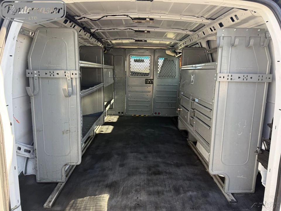 2021 GMC Savana - Image 7 of 12