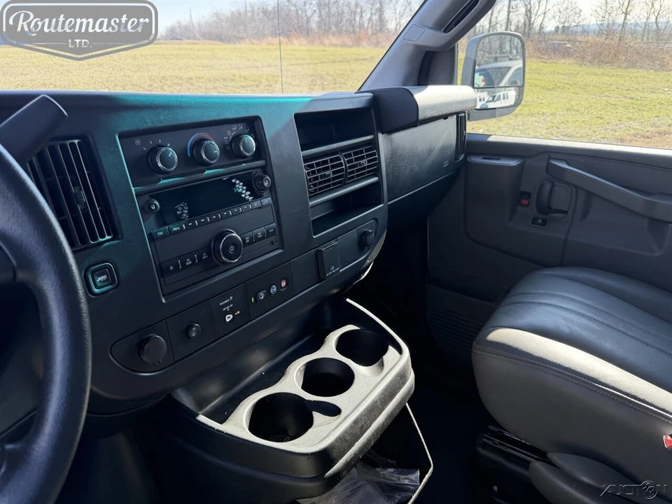 2021 GMC Savana - Image 12 of 12