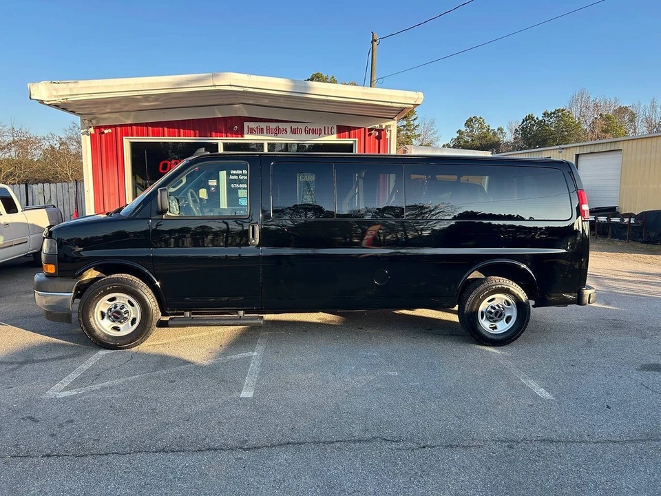 2021 GMC Savana - Image 2 of 21