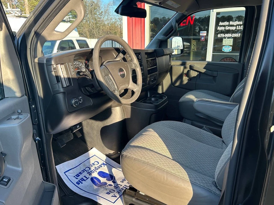 2021 GMC Savana - Image 14 of 21