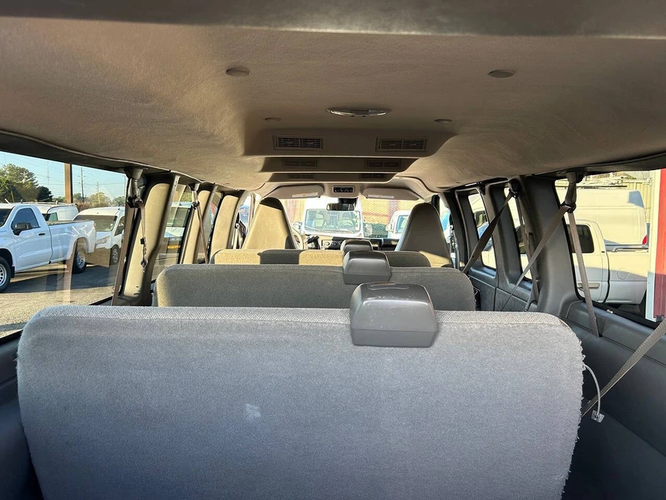 2021 GMC Savana - Image 19 of 21