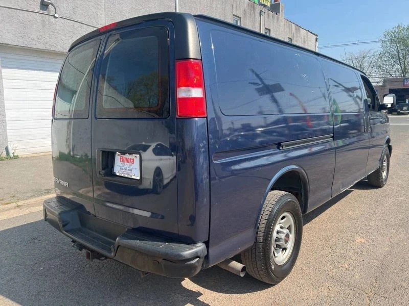 2021 GMC Savana - Image 4 of 12