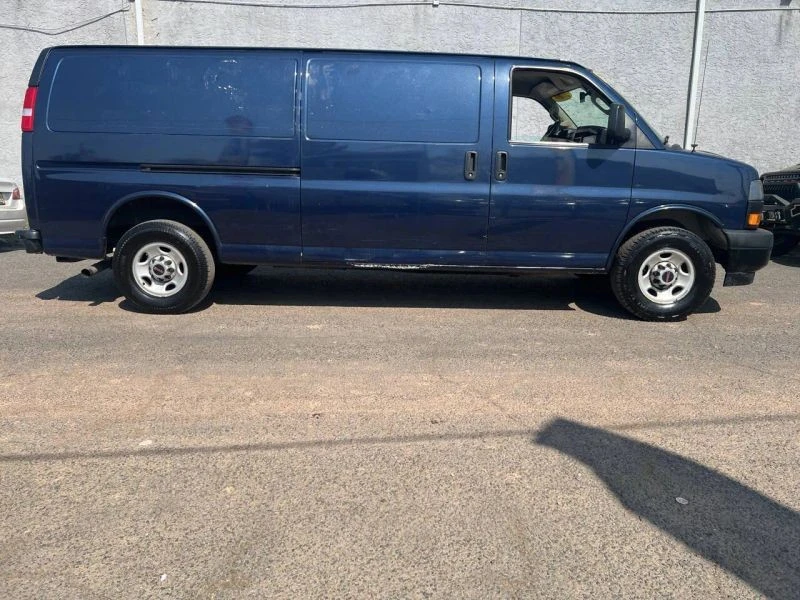 2021 GMC Savana - Image 2 of 12