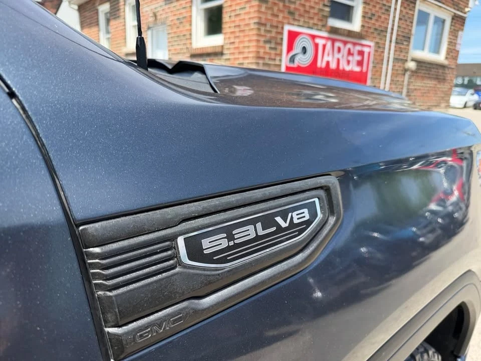 2021 GMC Sierra 5th Gen - Image 9 of 16
