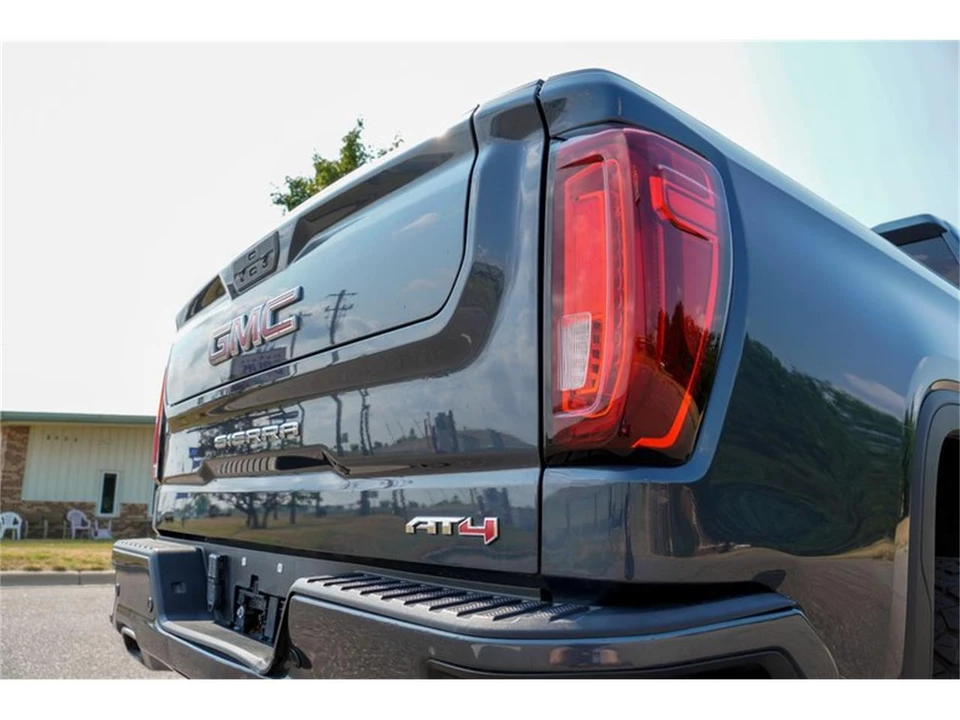 2021 GMC Sierra 5th Gen - Image 28 of 31