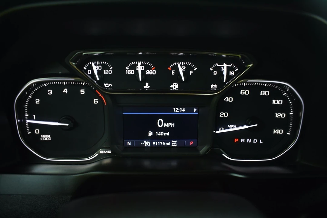 2021 GMC Sierra 5th Gen - Image 11 of 21