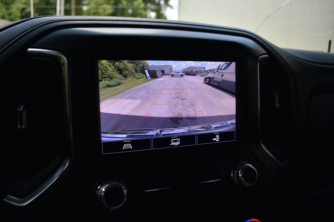 2021 GMC Sierra 5th Gen - Image 13 of 21