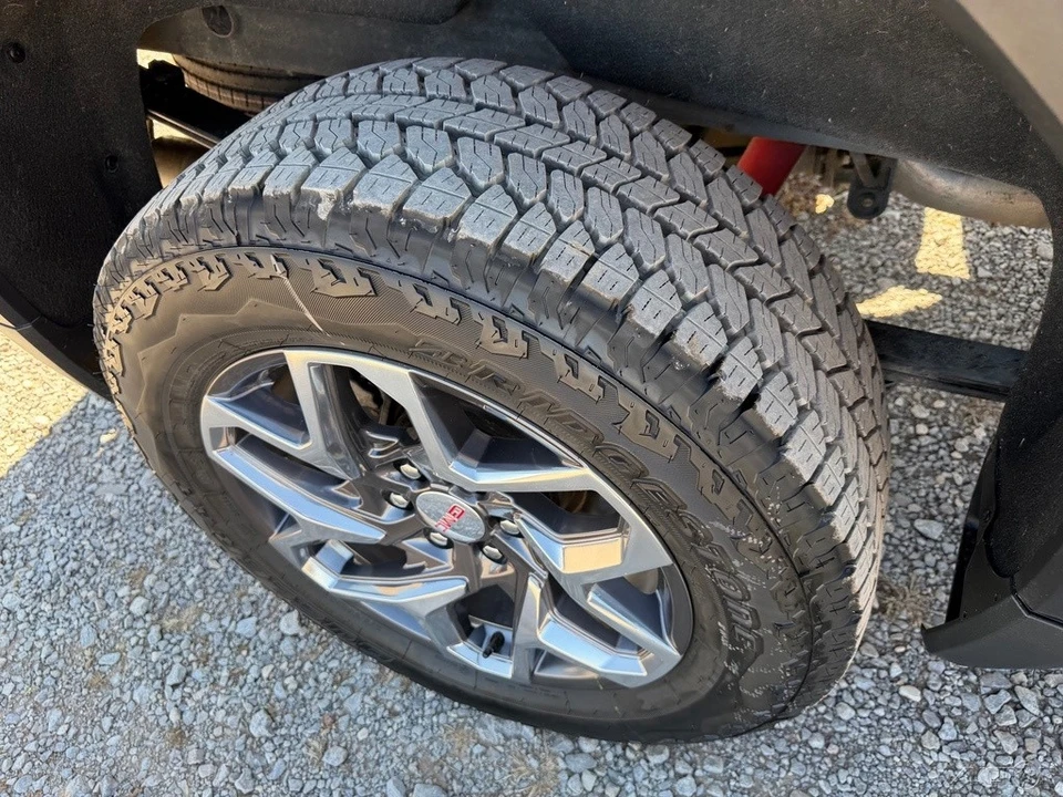 2021 GMC Sierra 5th Gen - Image 17 of 21