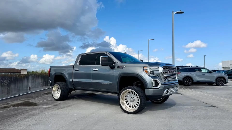 2021 GMC Sierra 5th Gen - Image 2 of 16