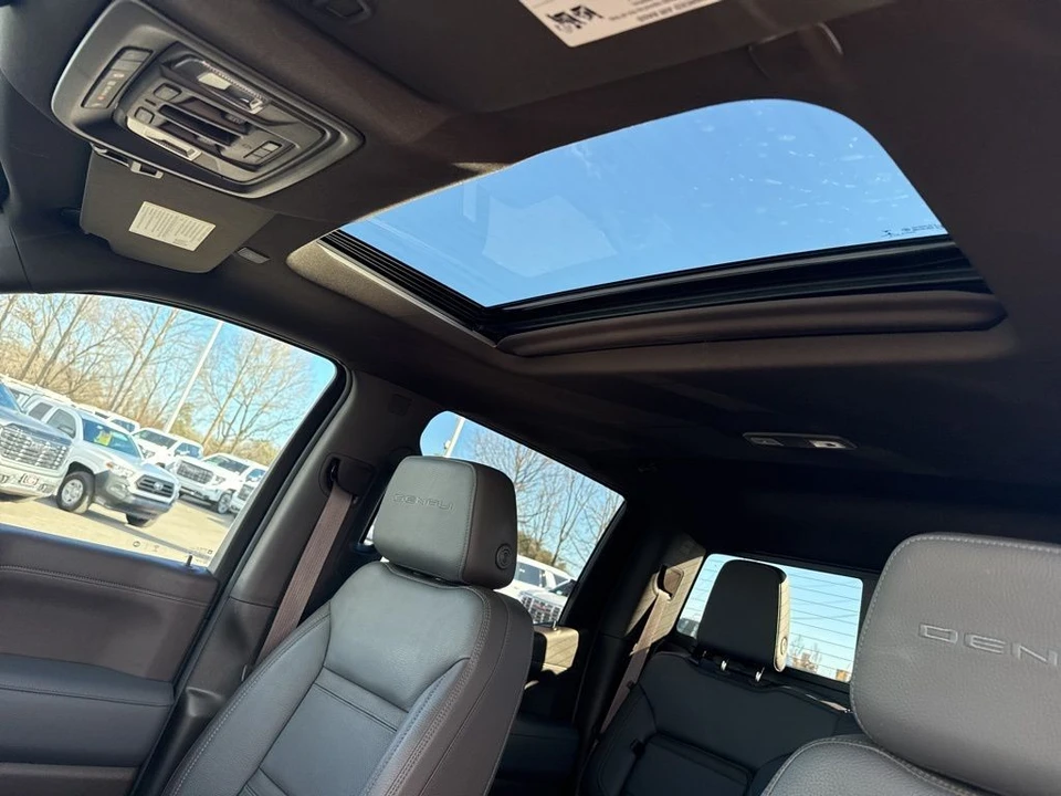 2021 GMC Sierra 5th Gen - Image 10 of 21