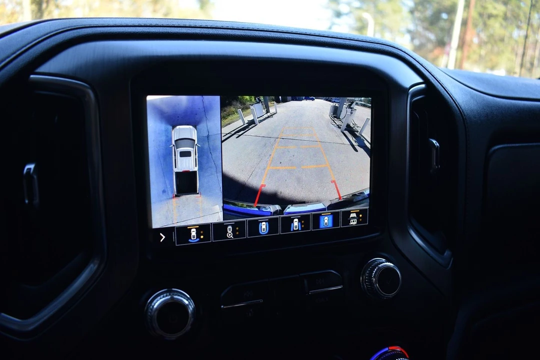 2021 GMC Sierra 5th Gen - Image 17 of 21