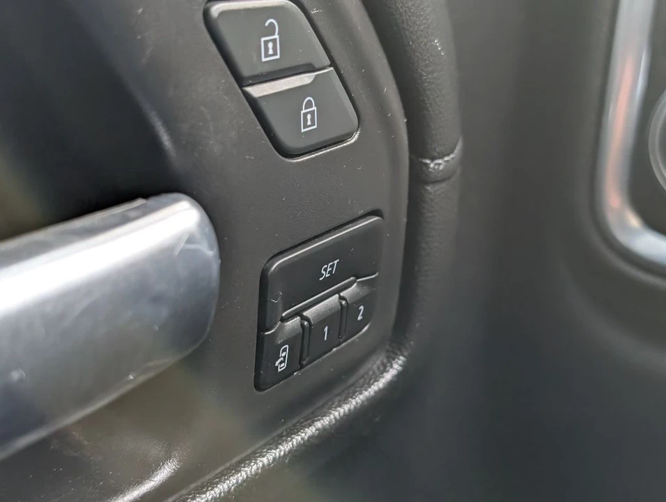2021 GMC Sierra 5th Gen - Image 12 of 25