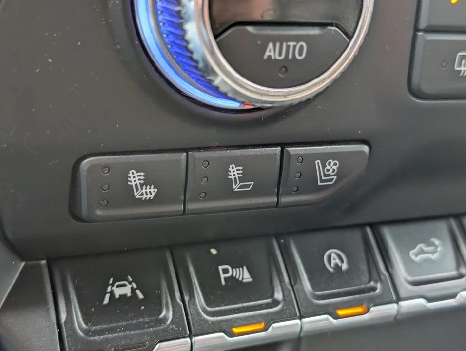 2021 GMC Sierra 5th Gen - Image 19 of 25