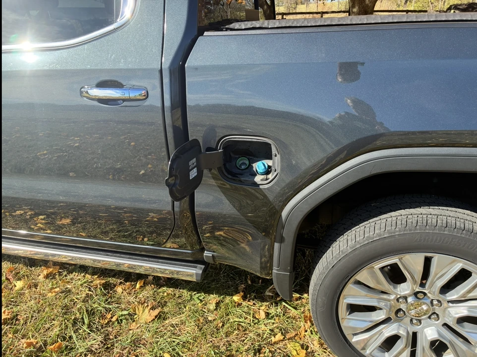2021 GMC Sierra 5th Gen - Image 18 of 31