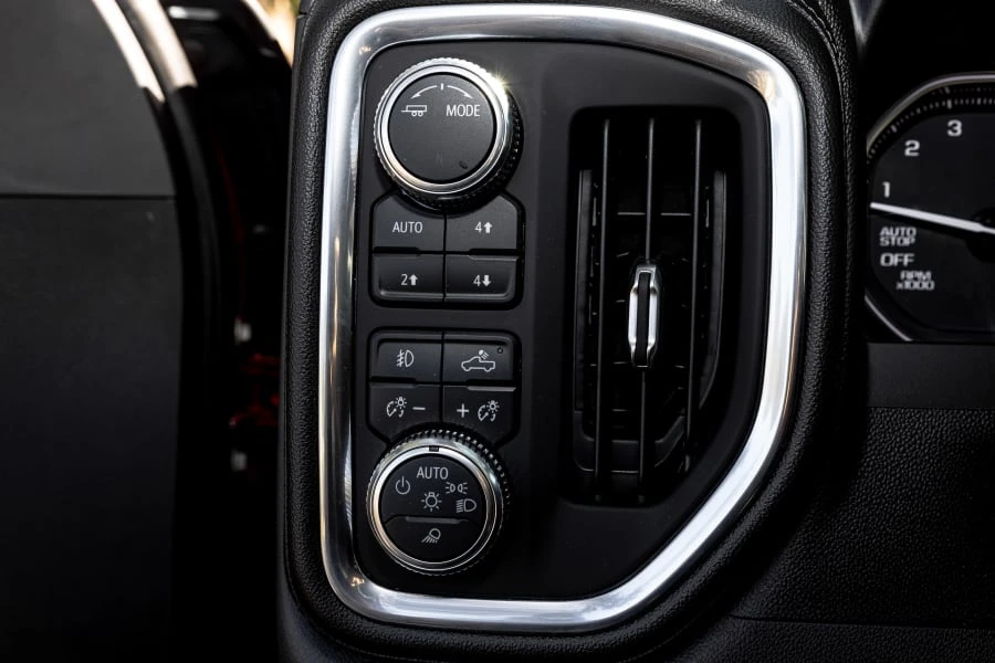 2021 GMC Sierra 5th Gen - Image 25 of 31