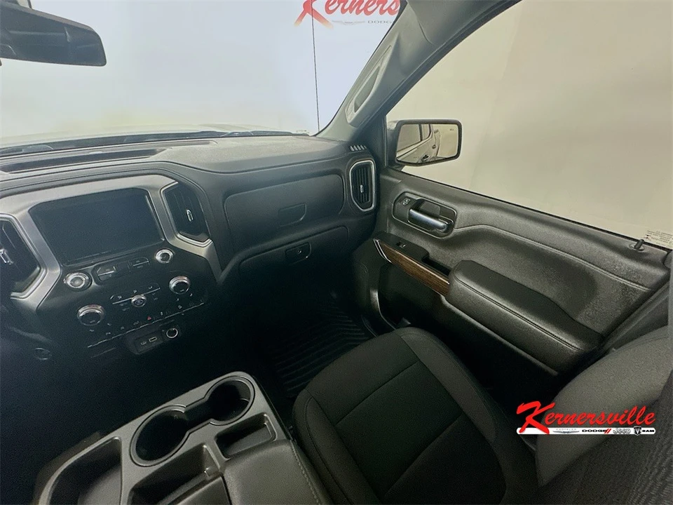 2021 GMC Sierra 5th Gen - Image 11 of 21