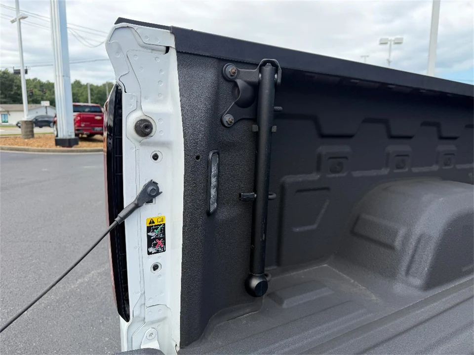 2021 GMC Sierra 5th Gen - Image 15 of 31