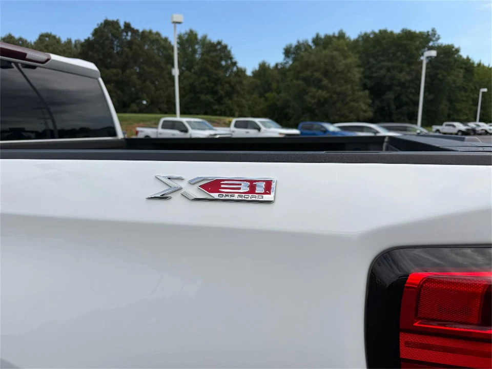 2021 GMC Sierra 5th Gen - Image 12 of 31