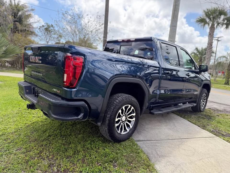 2021 GMC Sierra 5th Gen - Image 4 of 12