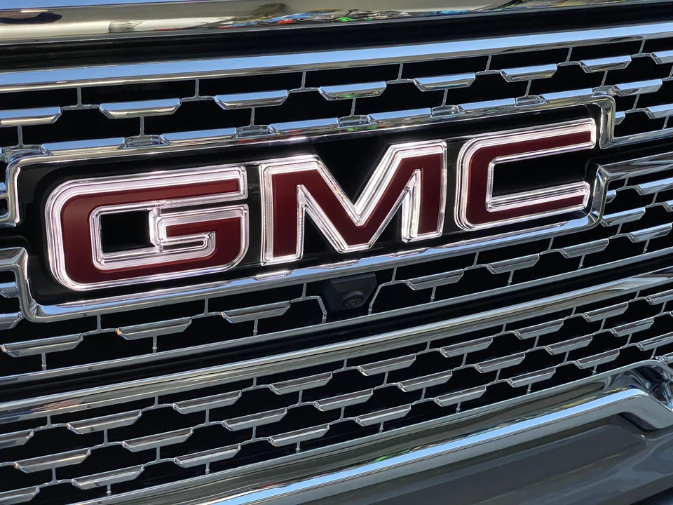 2021 GMC Sierra 5th Gen - Image 15 of 31