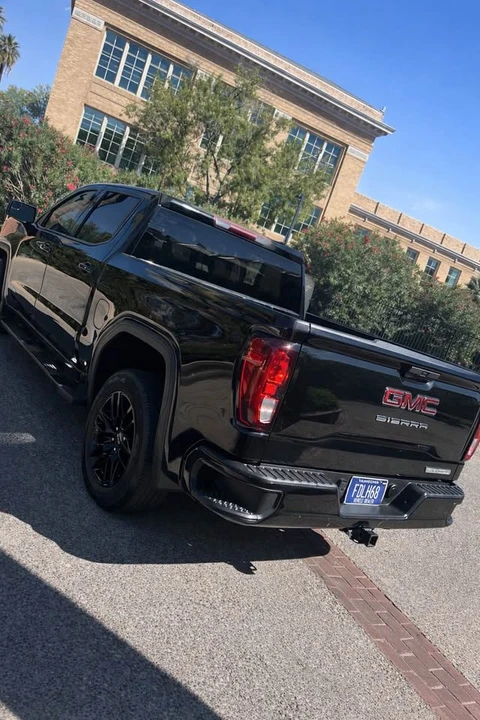 2021 GMC Sierra 5th Gen - Image 3 of 15