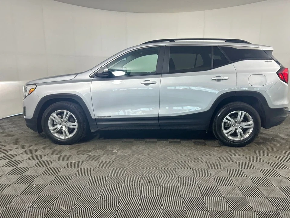2021 GMC Terrain - Image 6 of 12