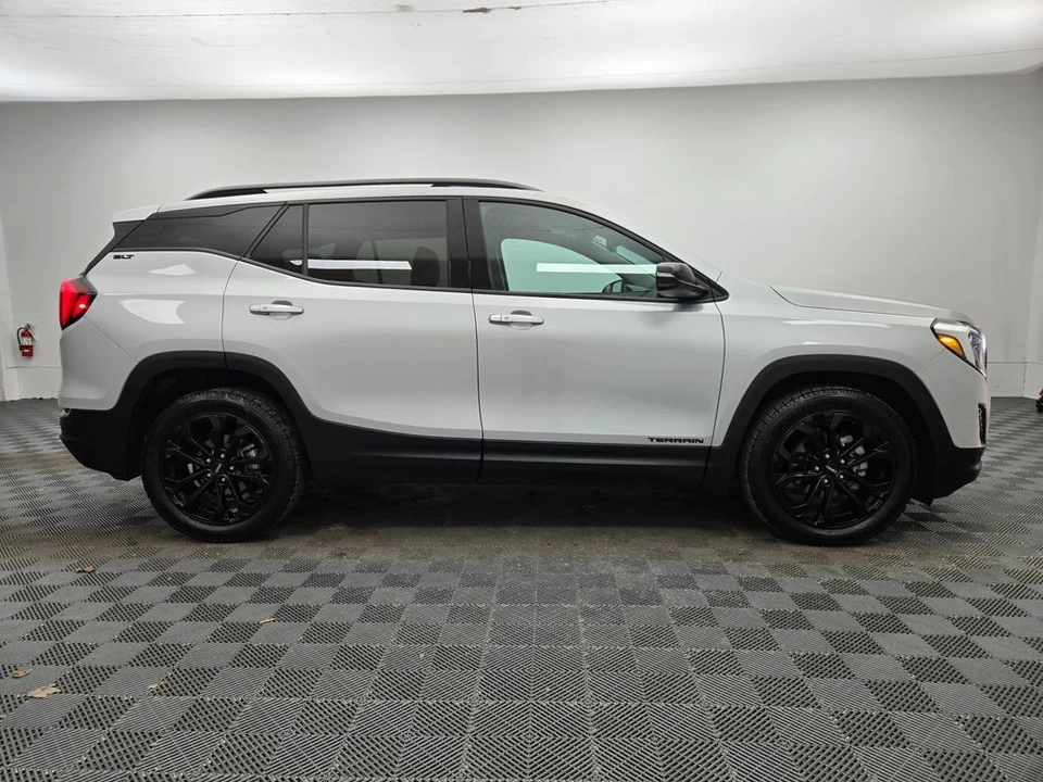 2021 GMC Terrain - Image 8 of 12