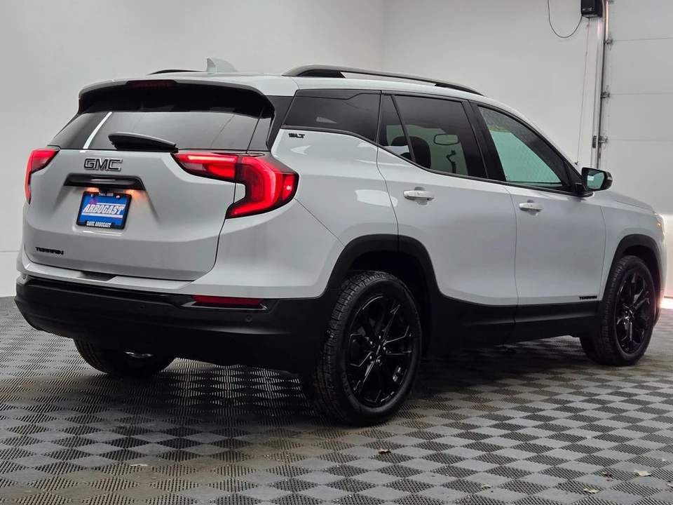 2021 GMC Terrain - Image 9 of 12