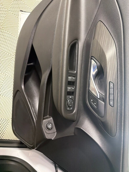 2021 GMC Terrain - Image 11 of 21