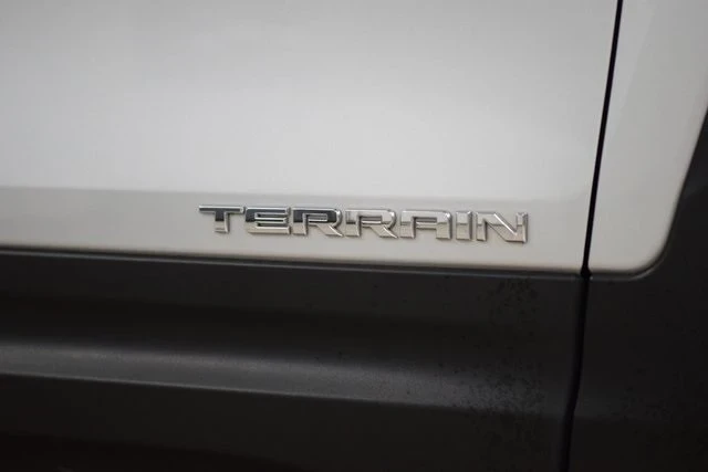 2021 GMC Terrain - Image 17 of 21