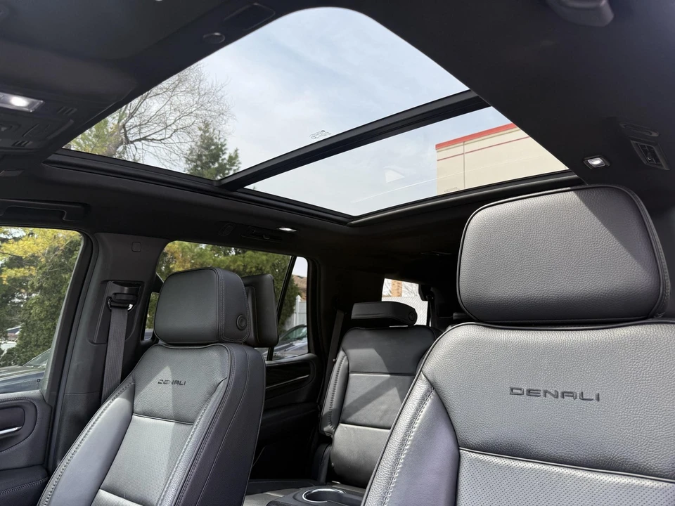 2021 GMC Yukon 5th Gen - Image 23 of 31