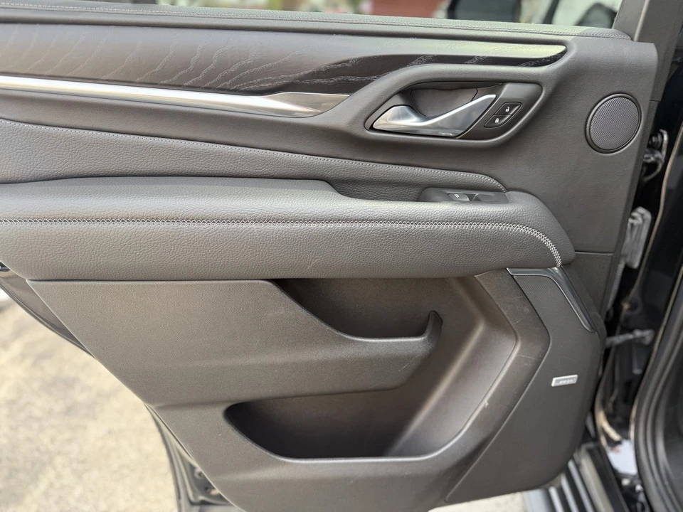 2021 GMC Yukon 5th Gen - Image 11 of 31